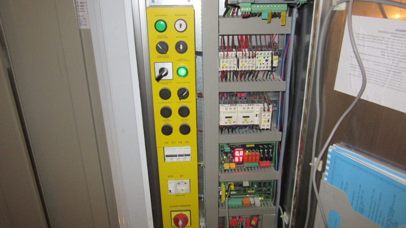 triplex_yu_lift_severni_bedem_1.JPG