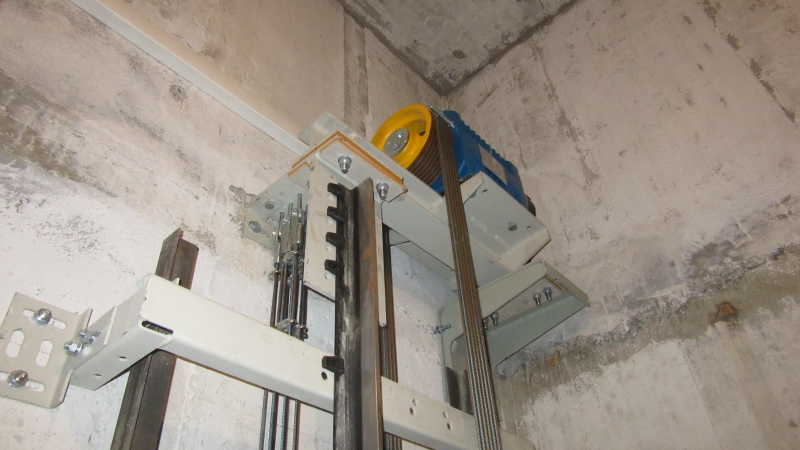 triplex_yu_lift_centar_2_5.JPG
